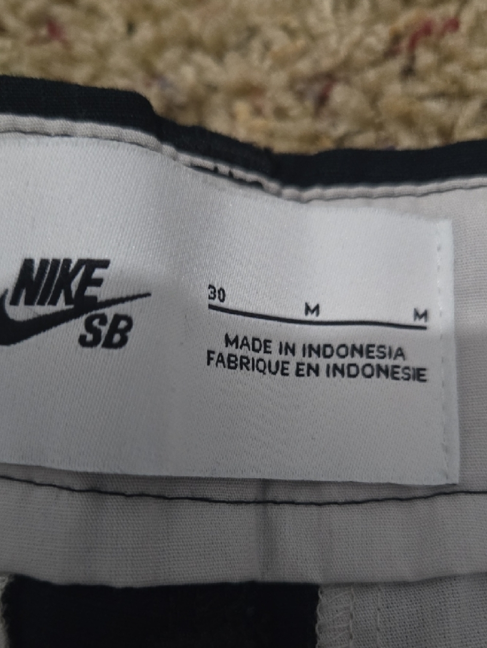 Nike Men's Black Cargo Pants with Utility Pockets - Picture 2 of 7